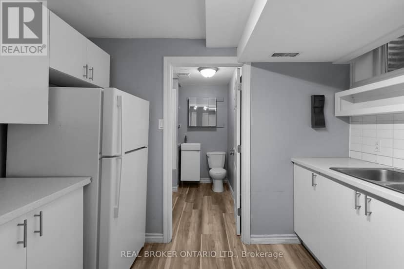 65 Ottaway Avenue — photo 27 of 40