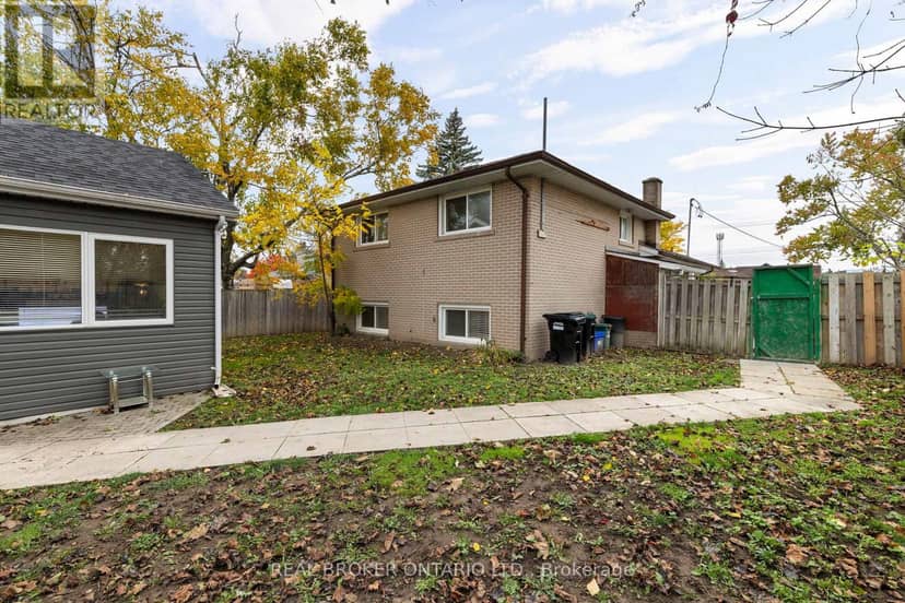 65 Ottaway Avenue — photo 32 of 40