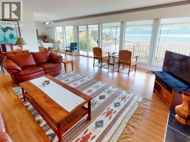 2246 PHILLIPS ROAD, Powell River, photo 3