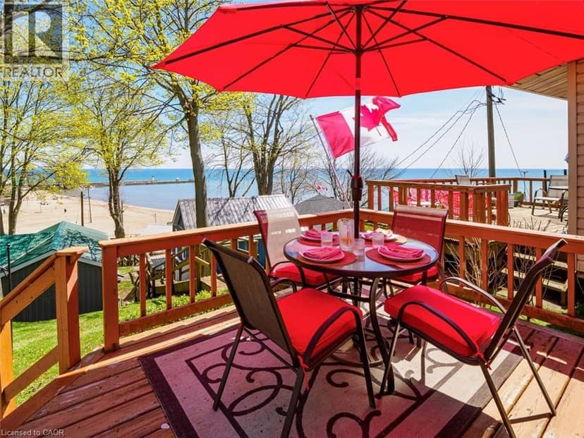 17 BUCKS Park, Port Dover, photo 5