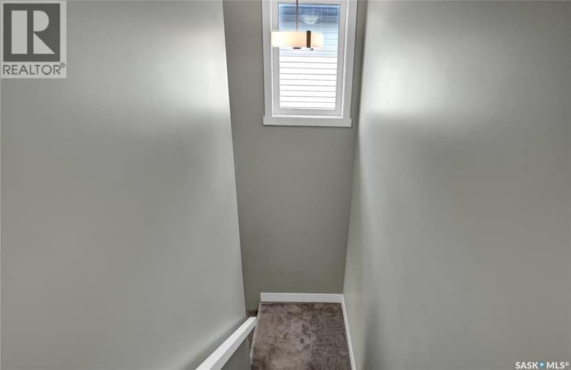 1049 Maplewood DRIVE — photo 22 of 40