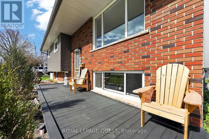 48 Courtland Street — photo 2 of 28