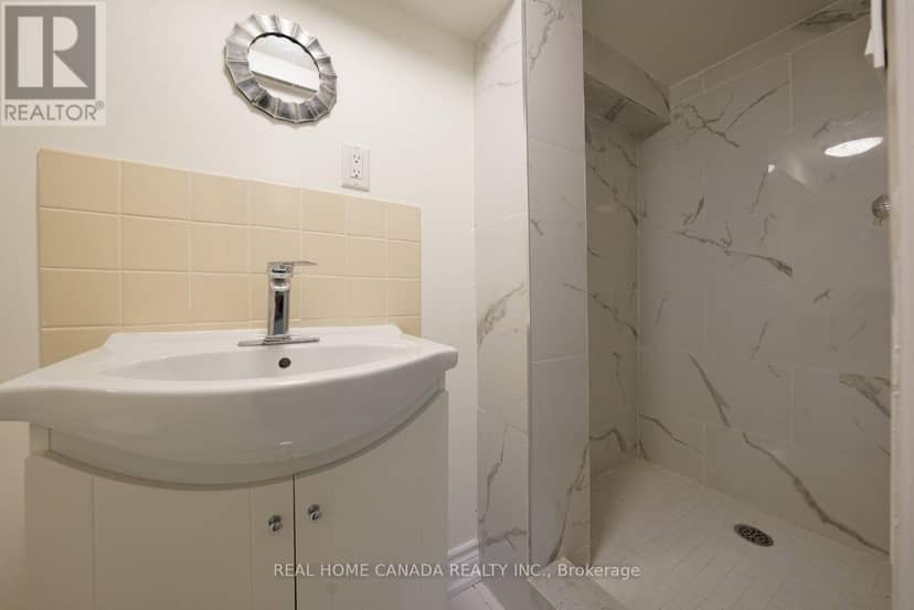 5262 Kitchener Street — photo 24 of 30
