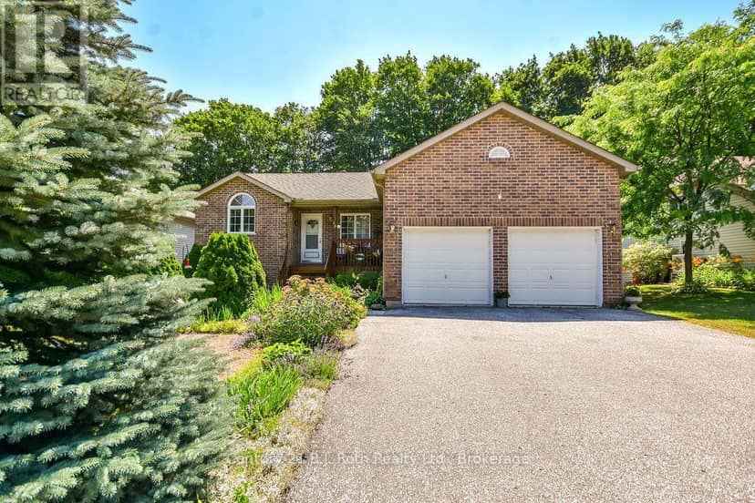 59 Anderson Crescent — photo 2 of 34