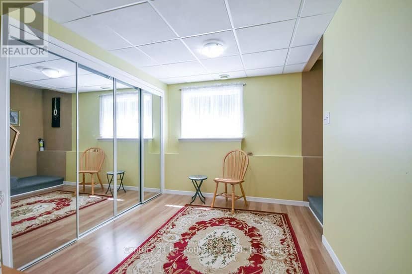 59 Anderson Crescent — photo 20 of 34