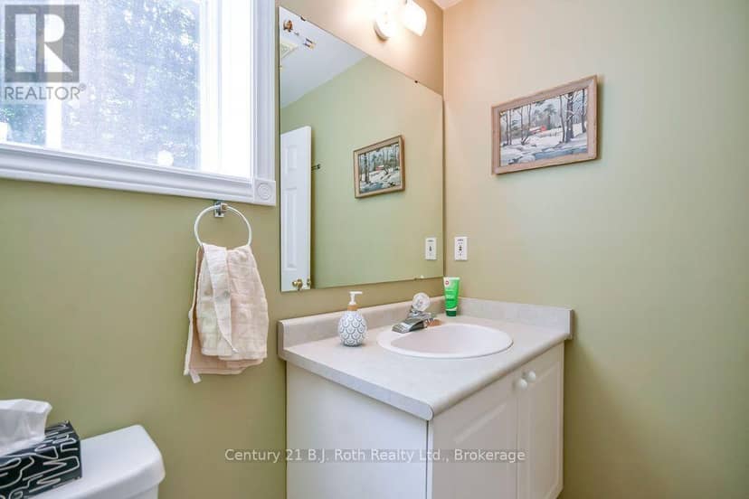 59 Anderson Crescent — photo 25 of 34