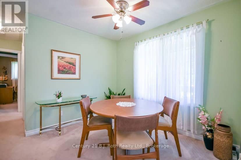 59 Anderson Crescent — photo 6 of 34