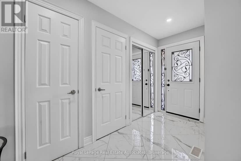 3346 Chartrand Crescent, Mississauga, photo 5