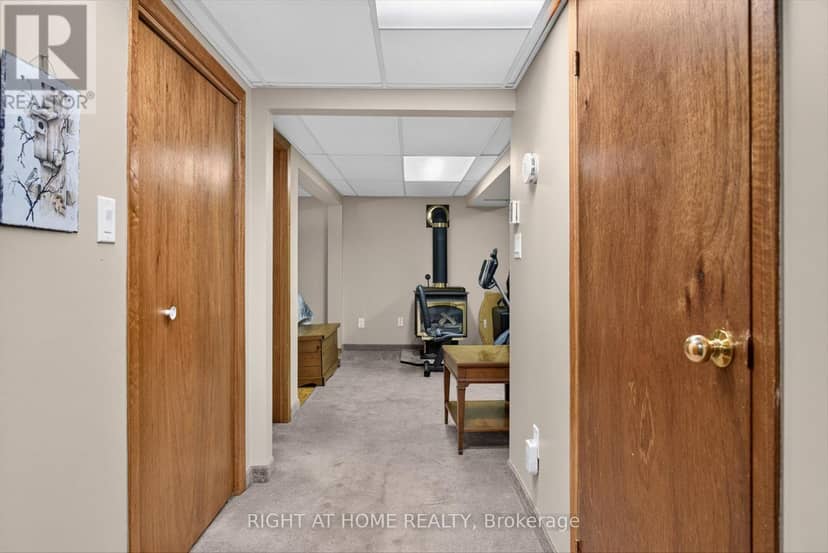 1077 Danita Boulevard — photo 18 of 35
