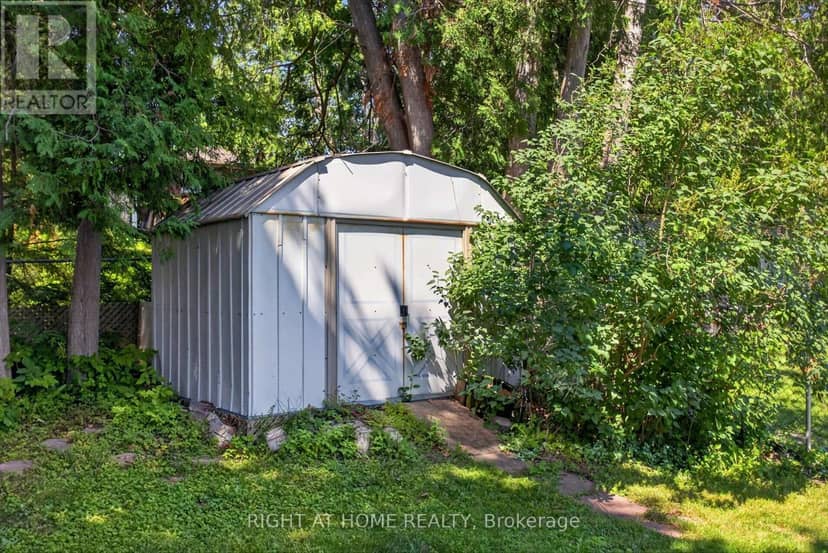 1077 Danita Boulevard — photo 29 of 35