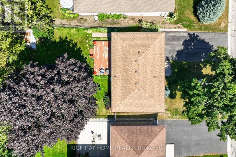 1077 Danita Boulevard — photo 31 of 35