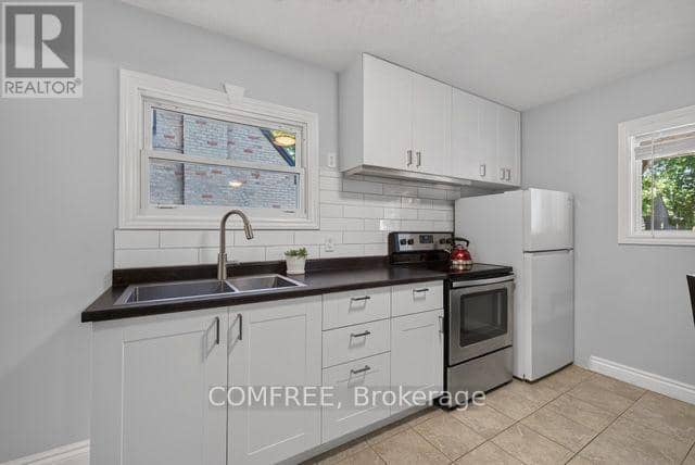 190 Rathowen Street — photo 15 of 40