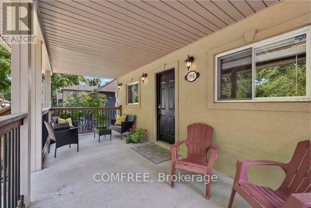 190 Rathowen Street — photo 8 of 40