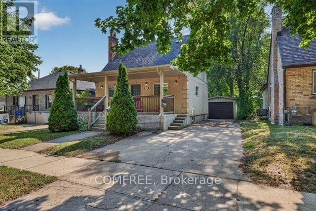 190 Rathowen Street — photo 7 of 40