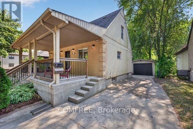 190 Rathowen Street — photo 6 of 40