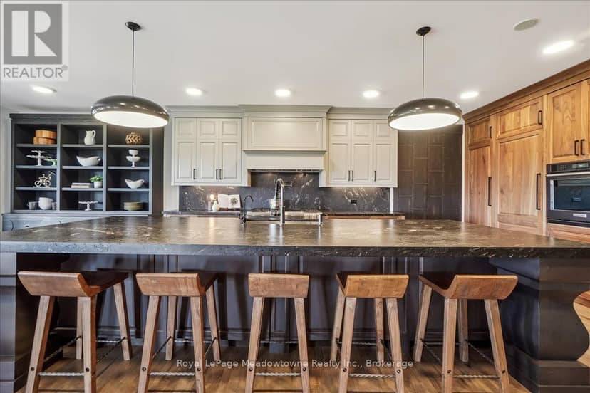 8837 Wellington Road 124 — photo 12 of 40