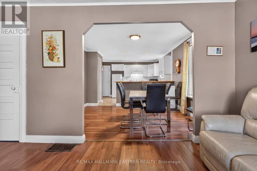 714 Chamberlain Street — photo 13 of 40