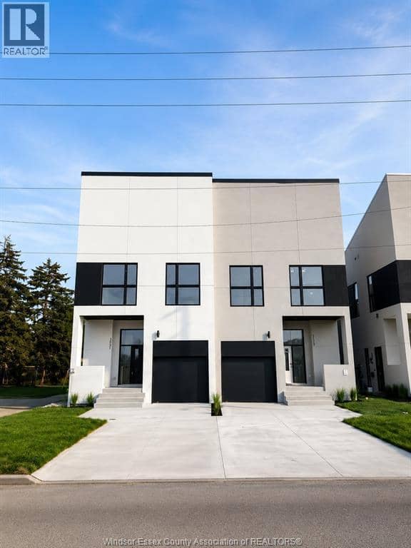 2041 Seneca Street — photo 2 of 40