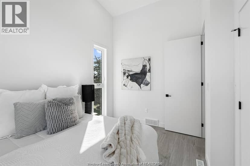 2041 Seneca Street — photo 26 of 40