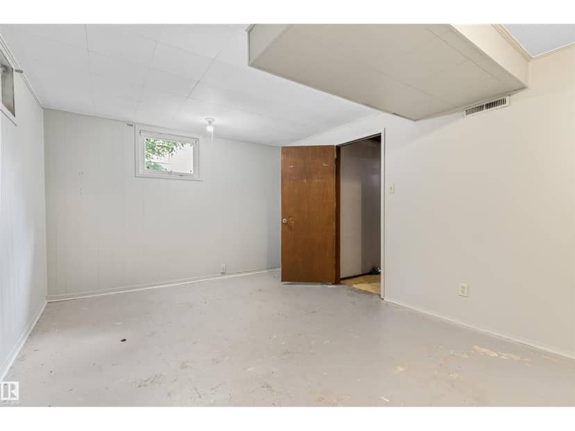 5013 46 ST — photo 20 of 25