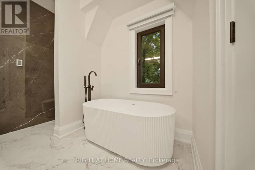 28 Pine Avenue — photo 31 of 40