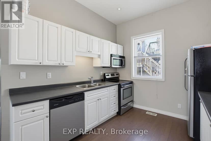 121 Mount Pleasant Avenue — photo 17 of 40