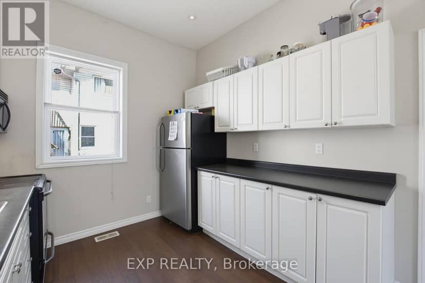 121 Mount Pleasant Avenue — photo 20 of 40