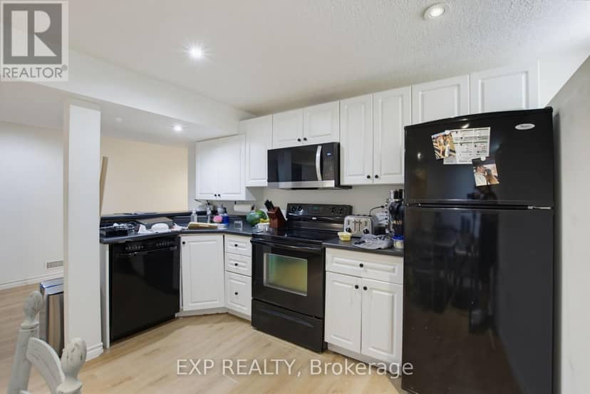 121 Mount Pleasant Avenue — photo 31 of 40