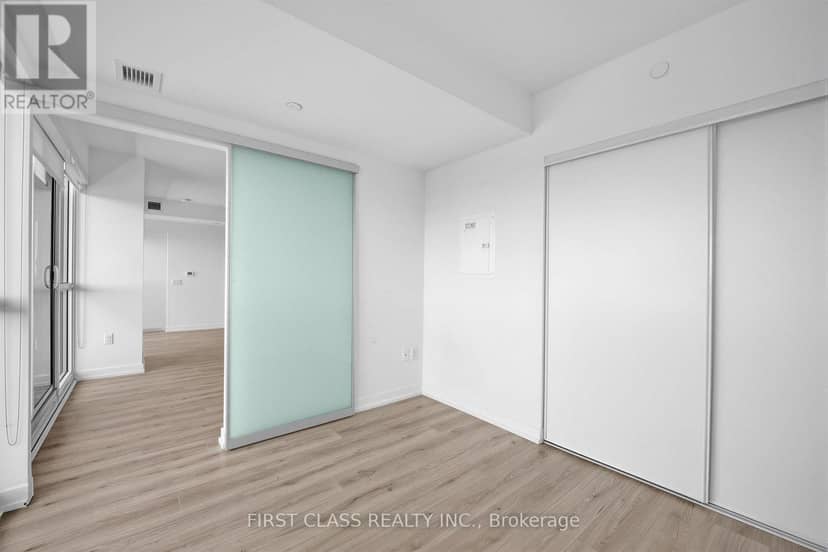 4203 - 395 Bloor Street E — photo 14 of 33