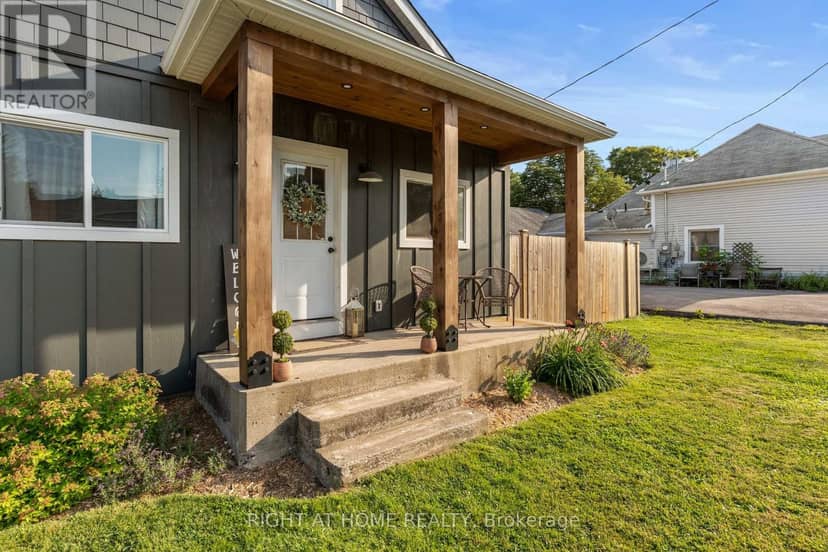 5317 County 9 Road, Clearview