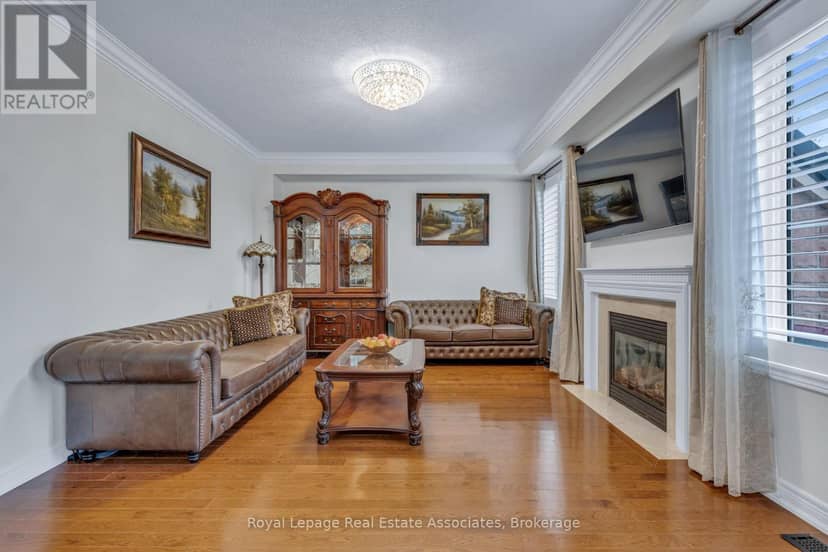 26 Silver Pond Drive — photo 5 of 40