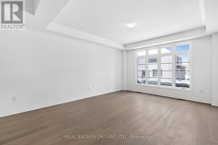 8 Daisy Street — photo 14 of 32