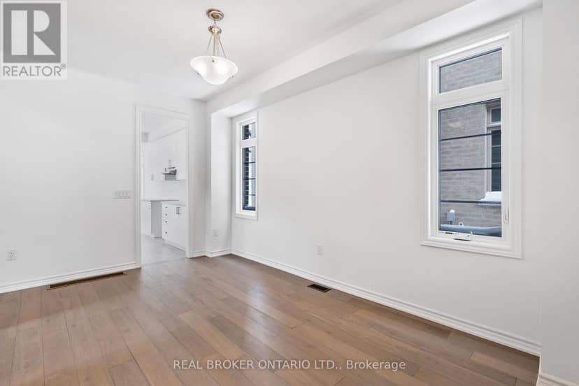 8 Daisy Street — photo 16 of 32