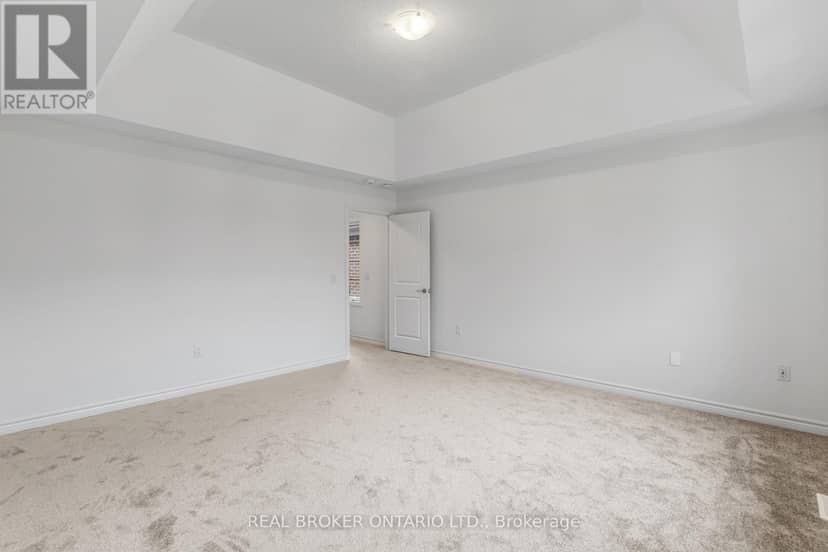 8 Daisy Street — photo 24 of 32
