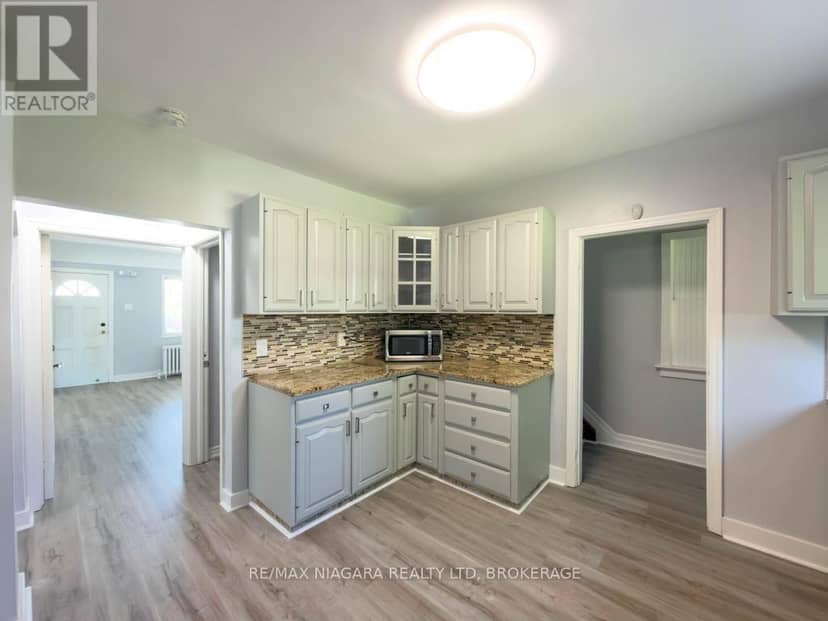 5576 Desson Avenue — photo 17 of 40