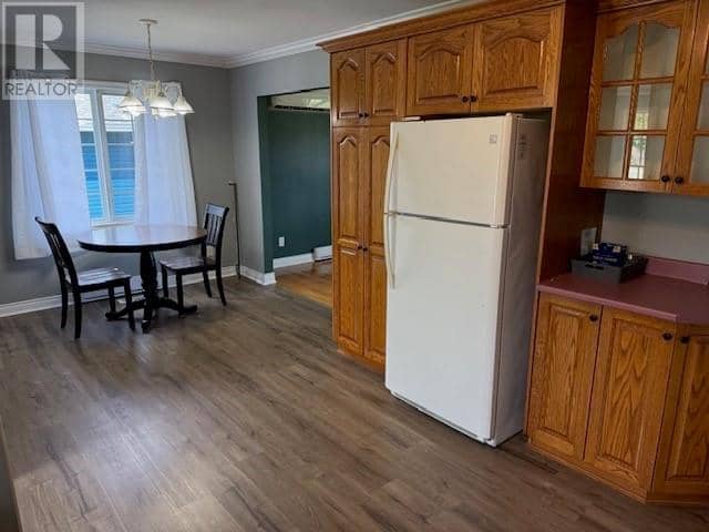 106 Airport Boulevard — photo 5 of 13