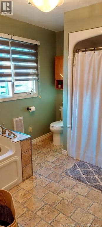105 Arthur Street — photo 16 of 34