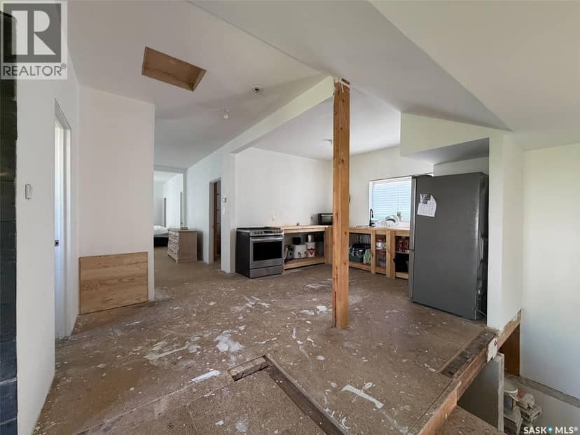 295 Ensign STREET — photo 11 of 40