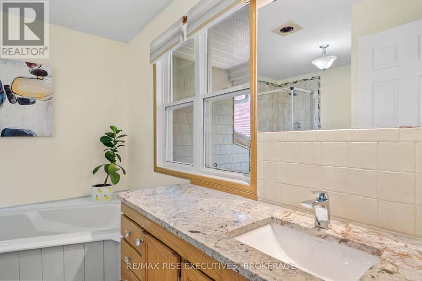 2 Creighton Drive — photo 34 of 40