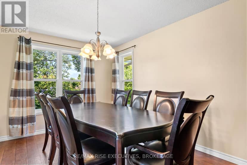 2 Creighton Drive — photo 8 of 40