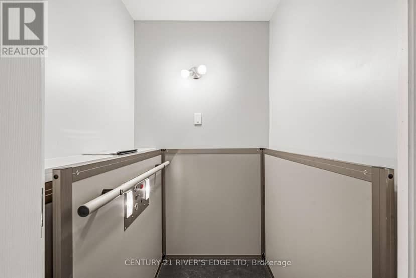 113 Blake's Crescent — photo 24 of 40