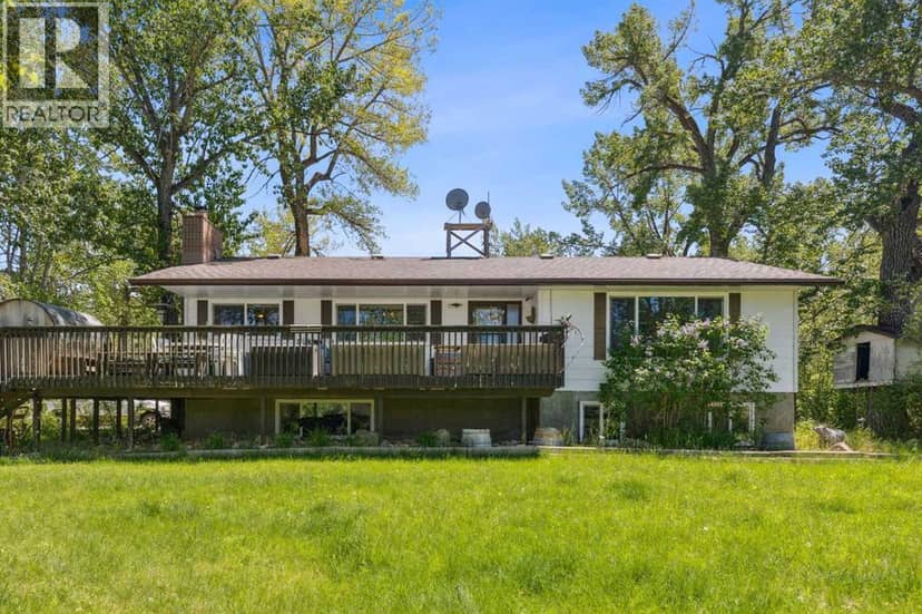 530027 56 Street E, Rural Foothills County, photo 2