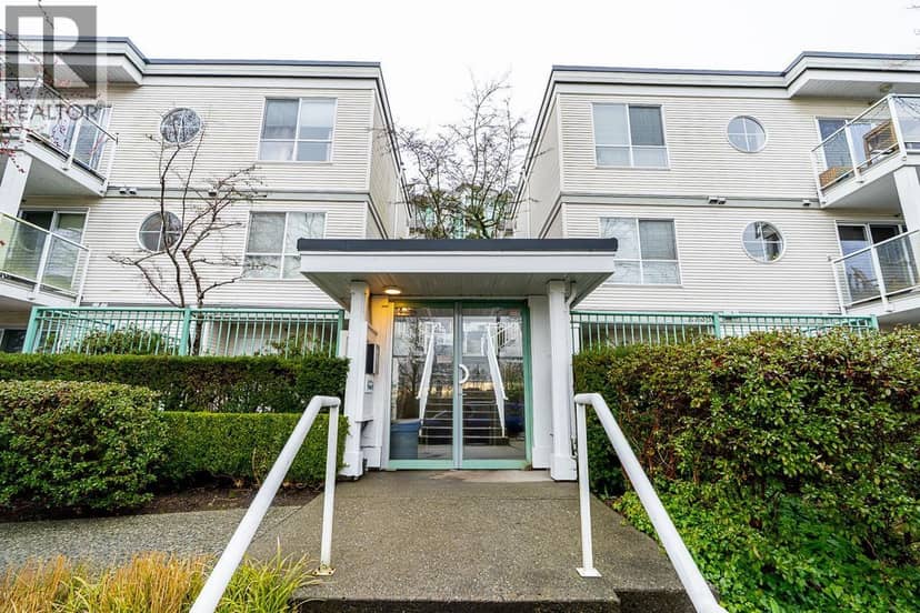 74 2733 E KENT AVENUE NORTH AVENUE, Vancouver