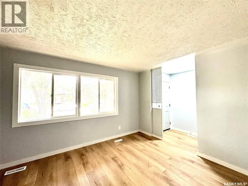 1157 Cameron STREET — photo 2 of 17