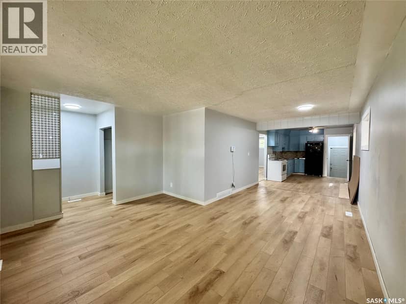1157 Cameron STREET — photo 3 of 17
