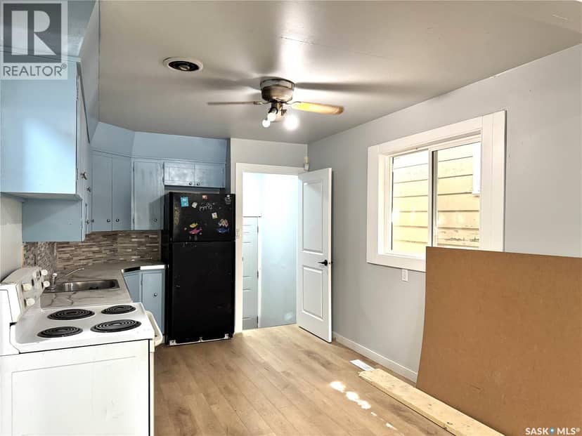 1157 Cameron STREET — photo 4 of 17
