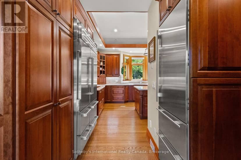 250 Gordon Drive — photo 26 of 40