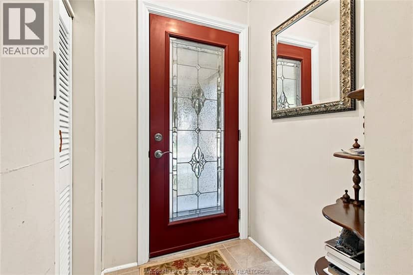 889 Patrice Drive — photo 8 of 32