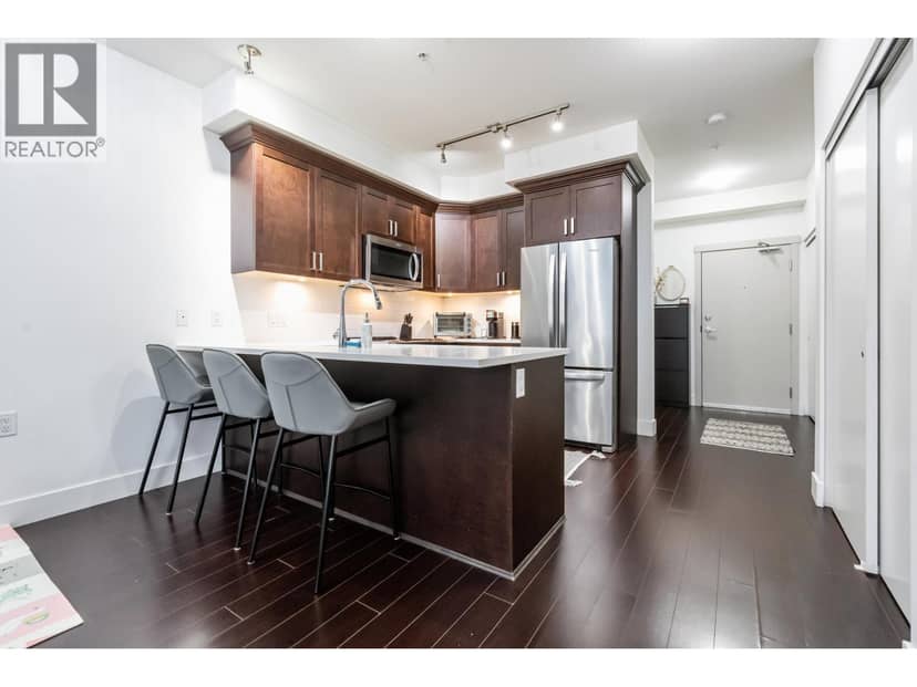 205 2436 KELLY AVENUE, Port Coquitlam, photo 2