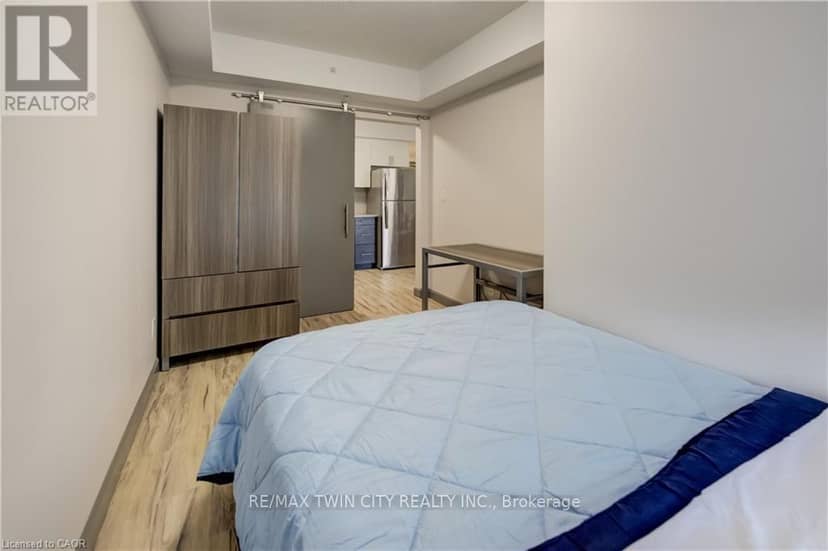 198 - 258A Sunview Street — photo 15 of 31